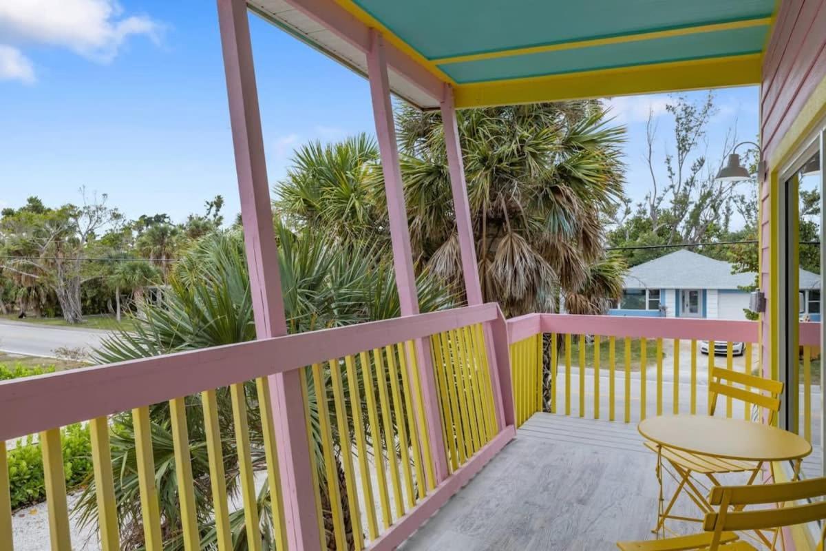 Charming Suite With Balcony And Bikes In Historic Sandpiper Inn Sanibel Exterior foto