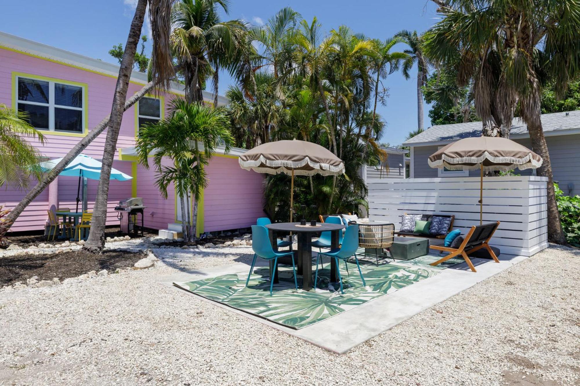 Charming Suite With Balcony And Bikes In Historic Sandpiper Inn Sanibel Exterior foto